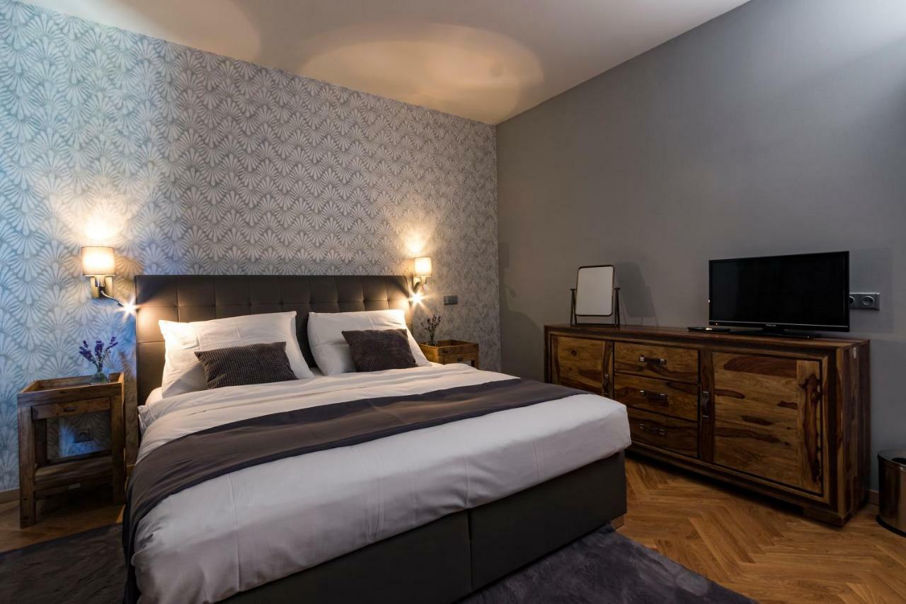 Areal Botanika Hotell Unhošť Exteriör bild